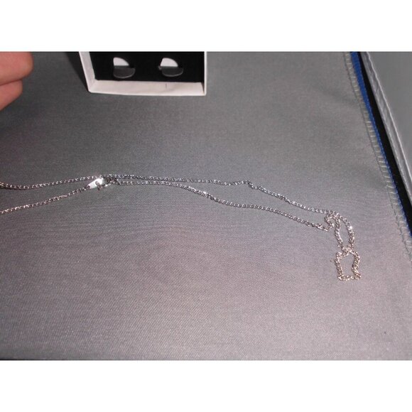 Silver Tone Crucifix Frame Etched Necklace and Stud Earrings New in Box Vintage - Picture 3 of 4